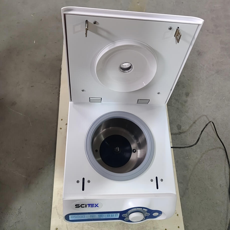 الطرد المركزي المبرد عالي السرعة في Benchtop