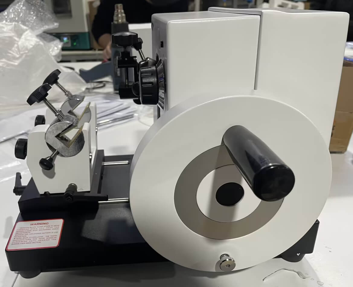 microtome الدوارة