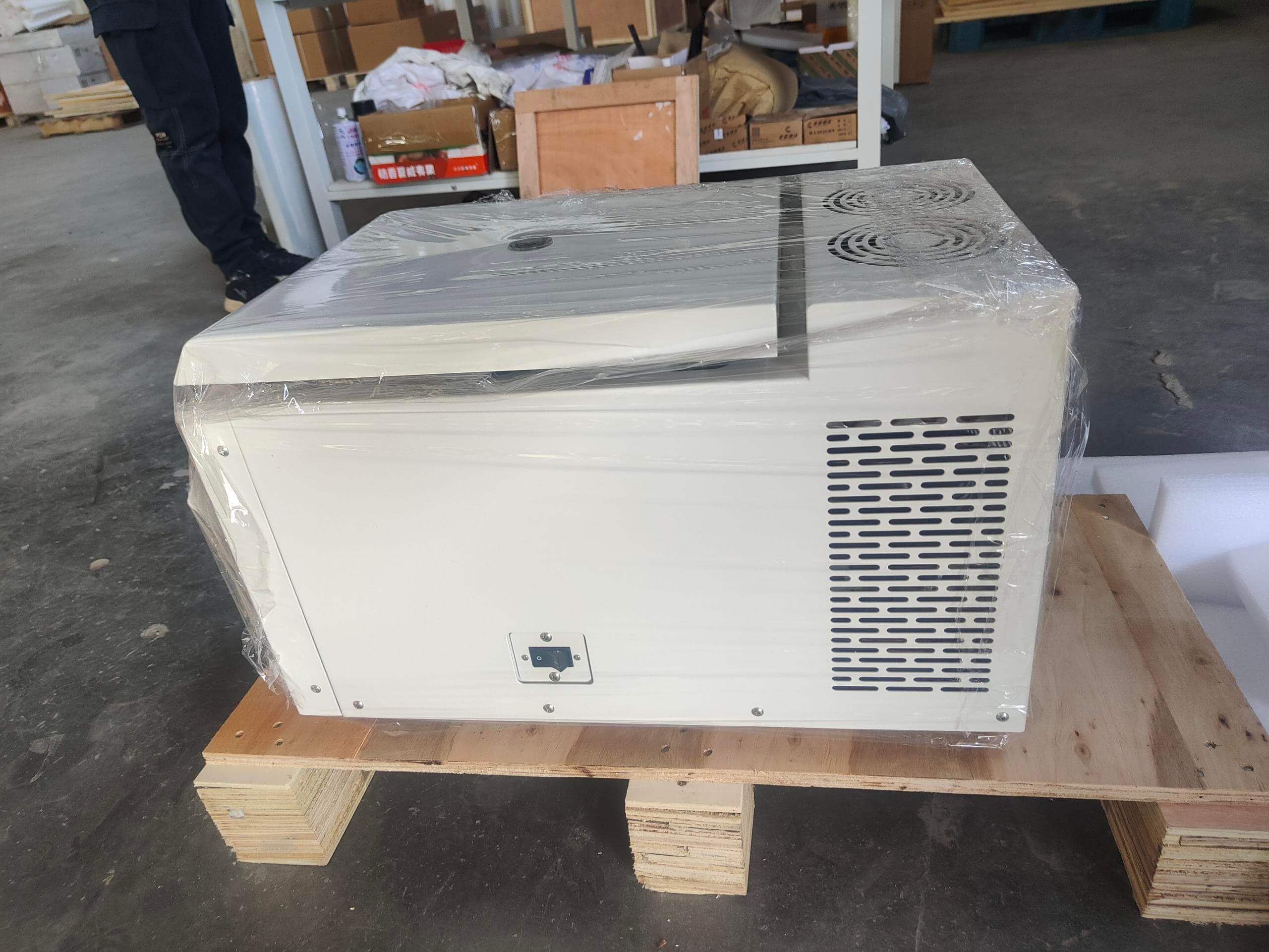 الطرد المركزي المبرد عالي السرعة في Benchtop