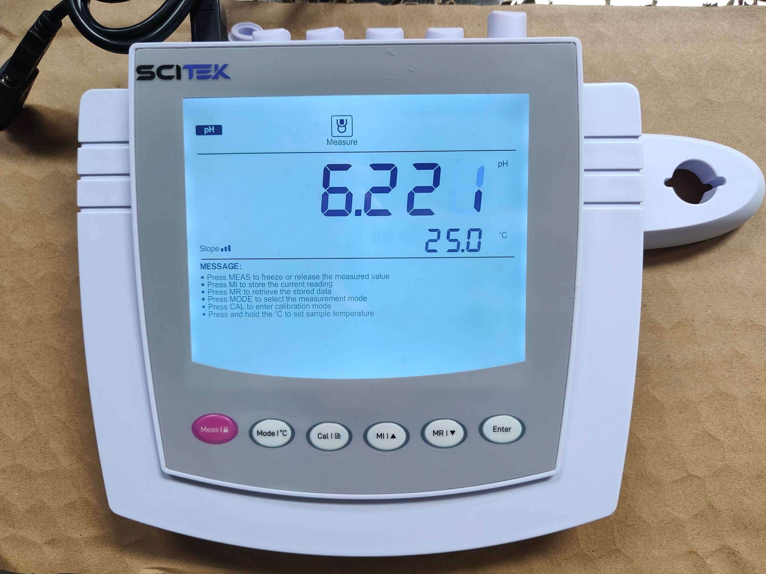 benchtop ph/ion meter