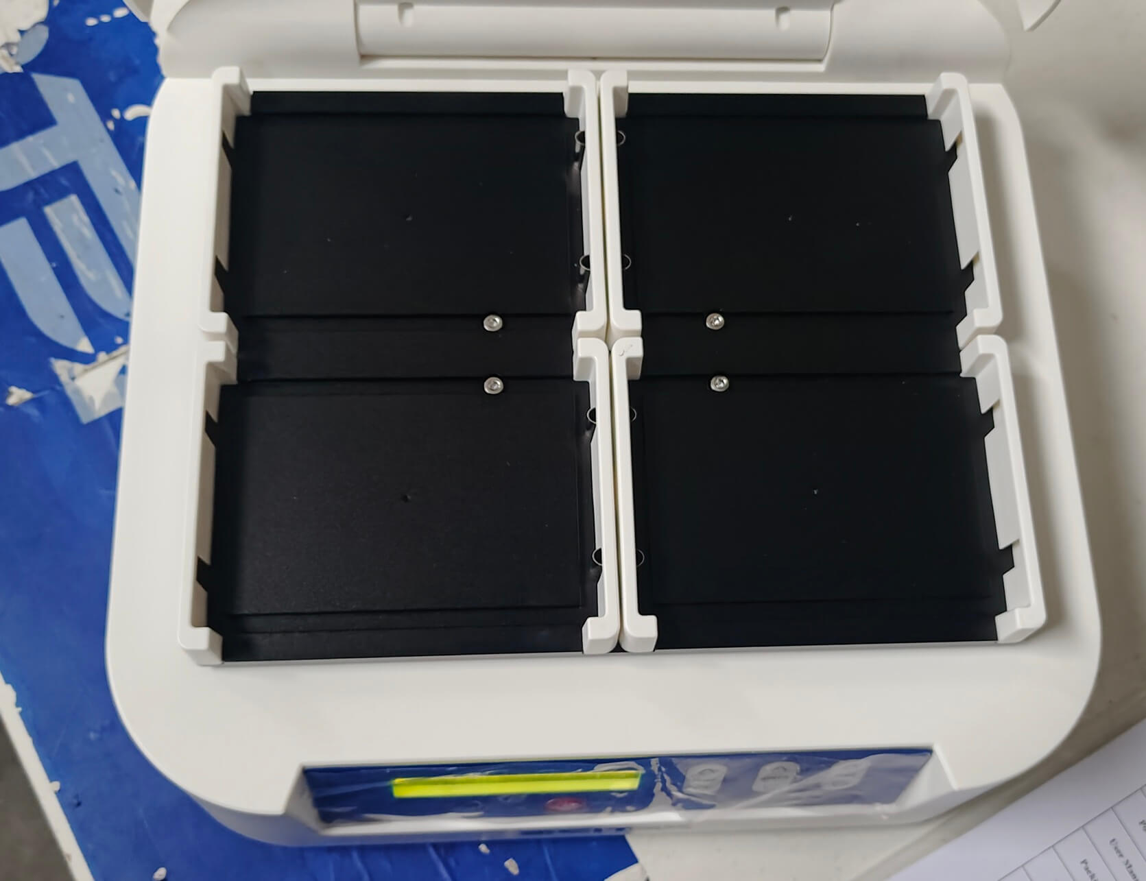حاضنة microplate شاكر