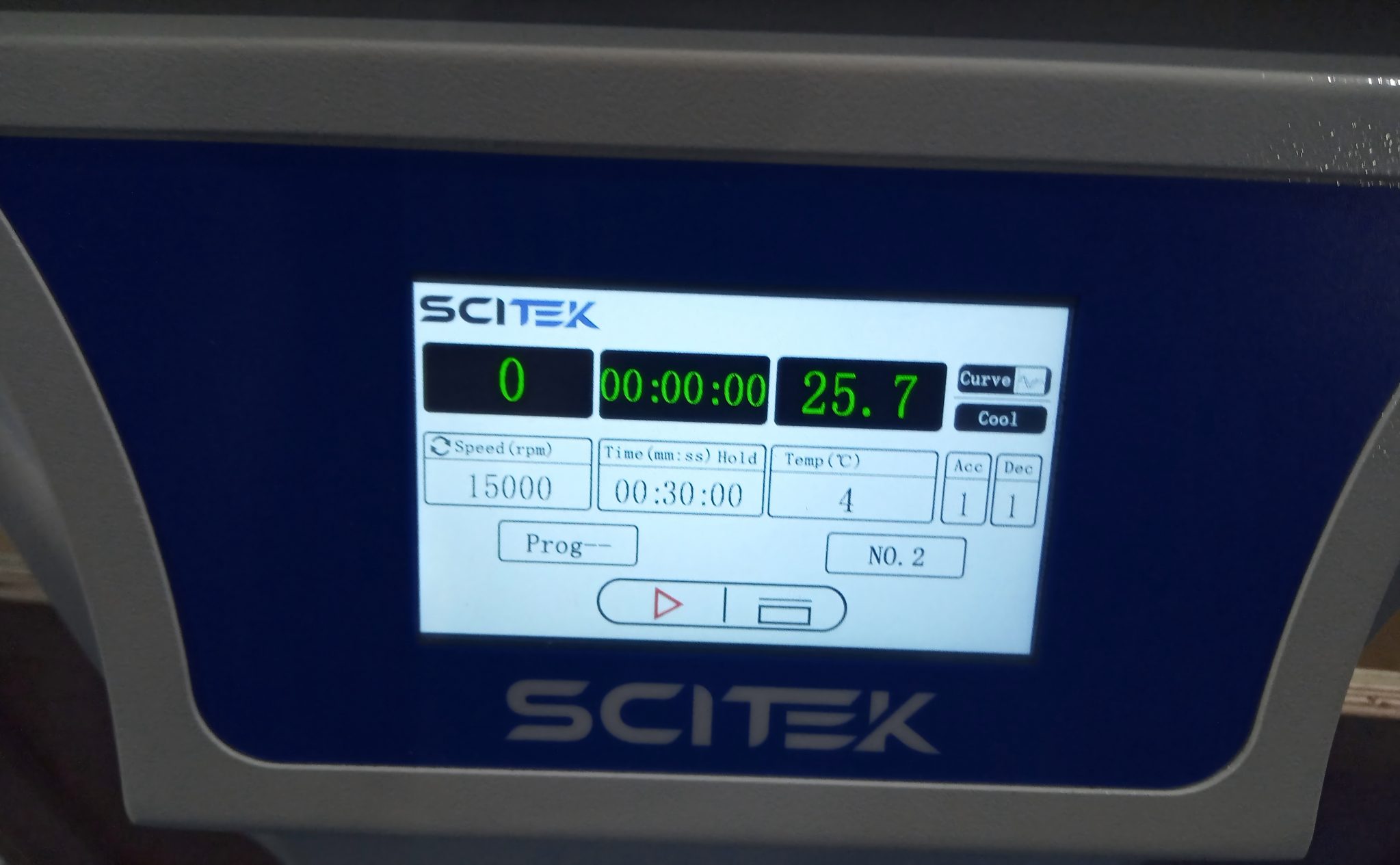 CFG-T16HR (11) HighSpeed Refrigerated Centrifuge CFG-T16HR (11) جهاز طرد مركزي مبرد عالي السرعة