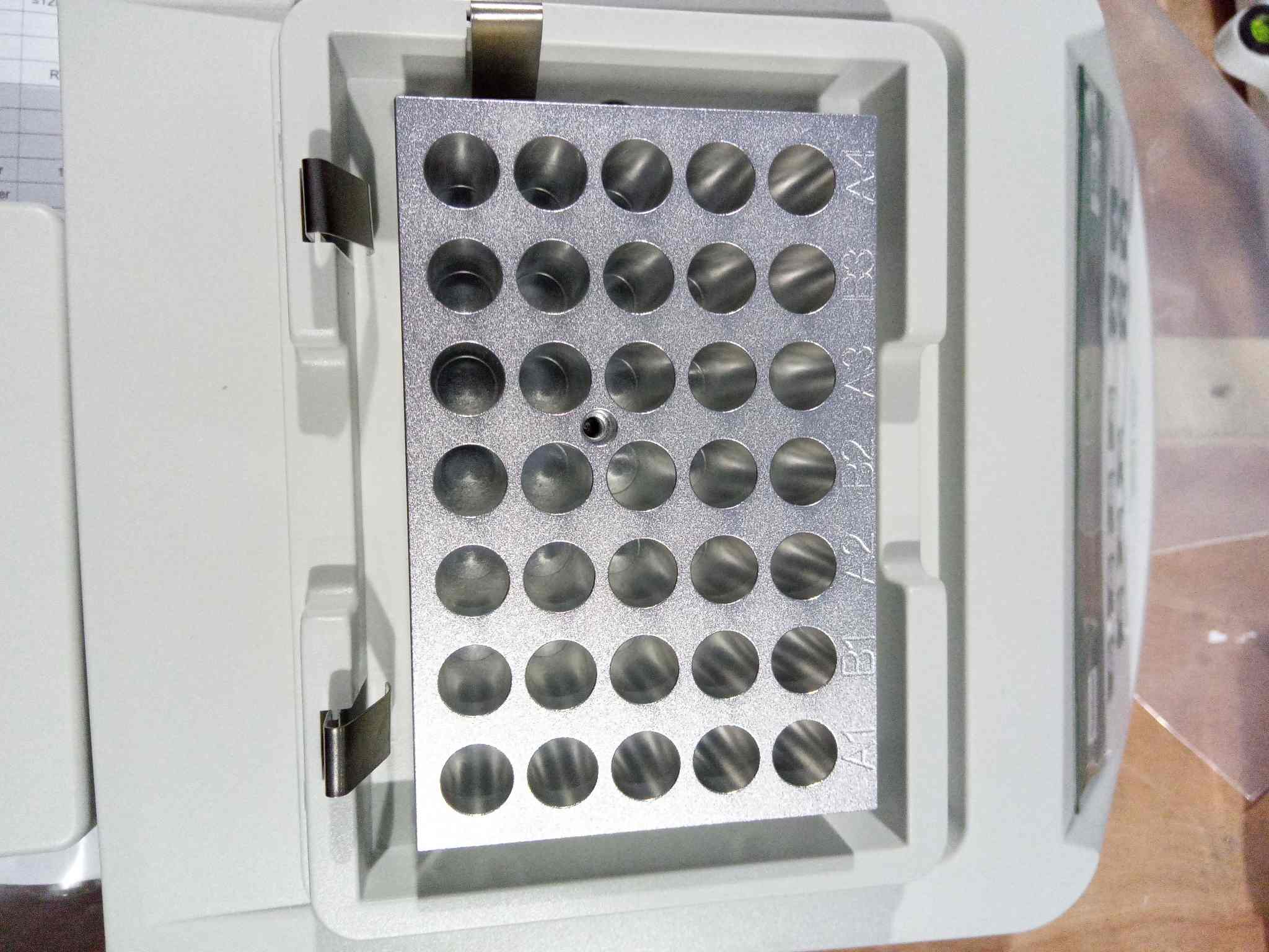 Automatic Biological Indicator Incubator (1) حاضنة المؤشر البيولوجي التلقائي (1)
